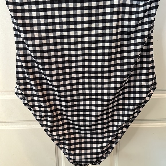 ARDENE💫Women’s White/Black Checkered One Piece Swimsuit - Picture 6 of 11